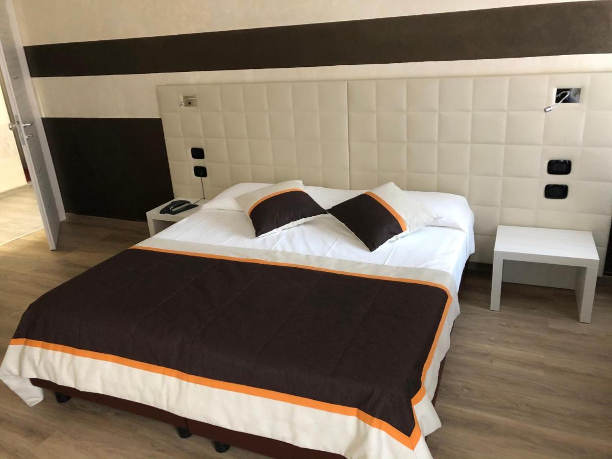 Hotel City Chivasso Luaran gambar